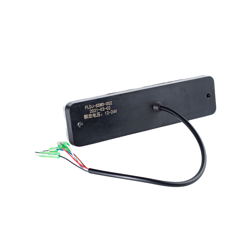 003 Luz traseira traseira LED integrada de 3 cores para empilhadeiras e carregadeiras para veículos industriais